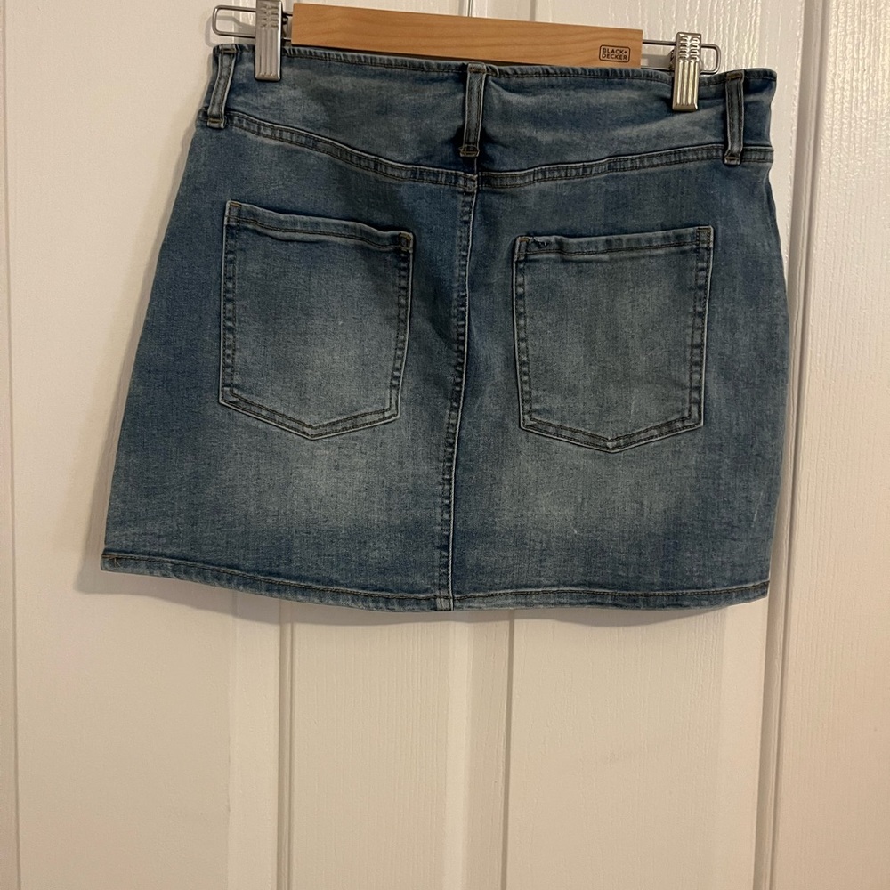 Garage Denim Skirt - Picture 2 of 3